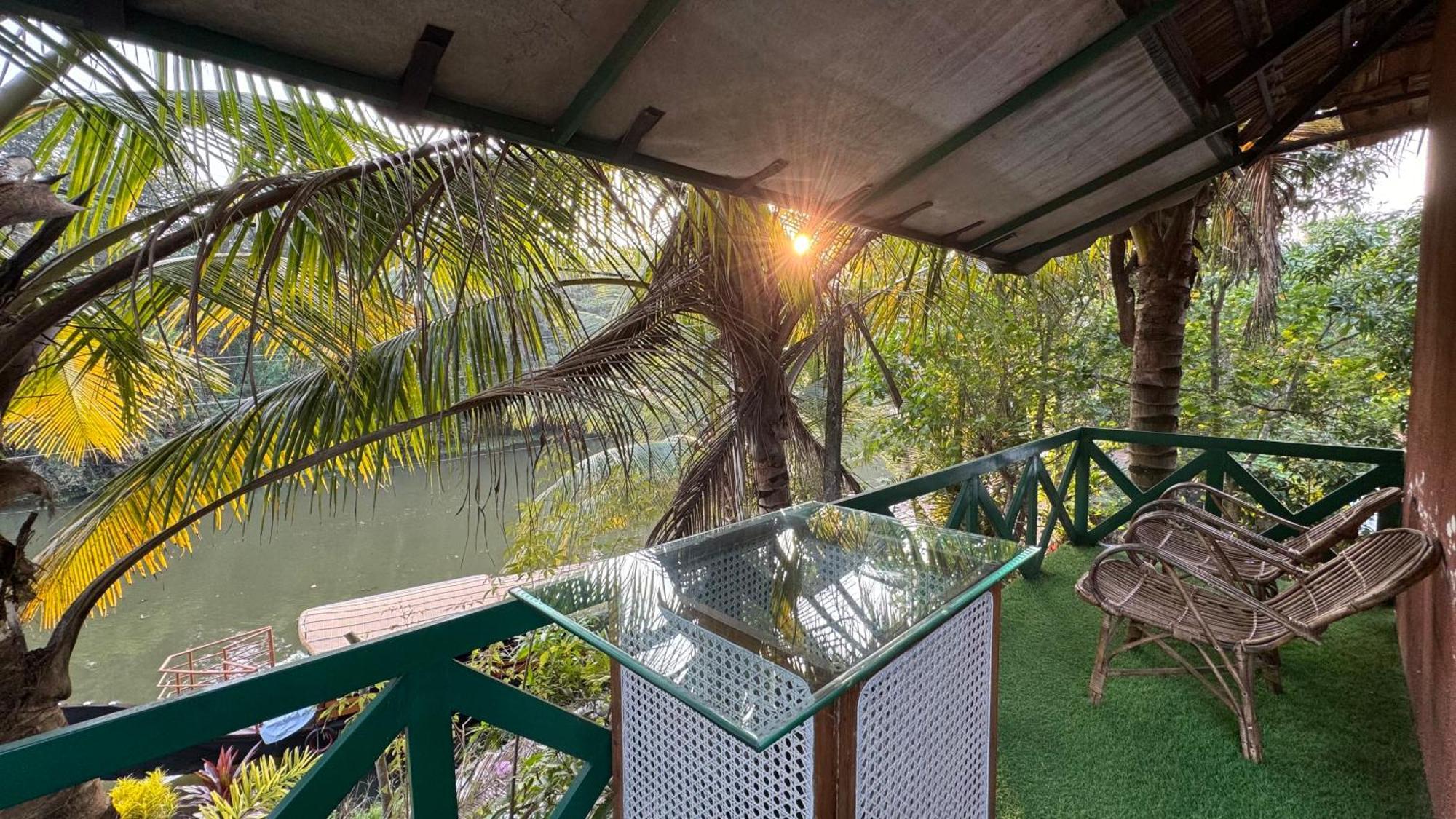 Garggi Kumarakom Village Homestay Exterior photo